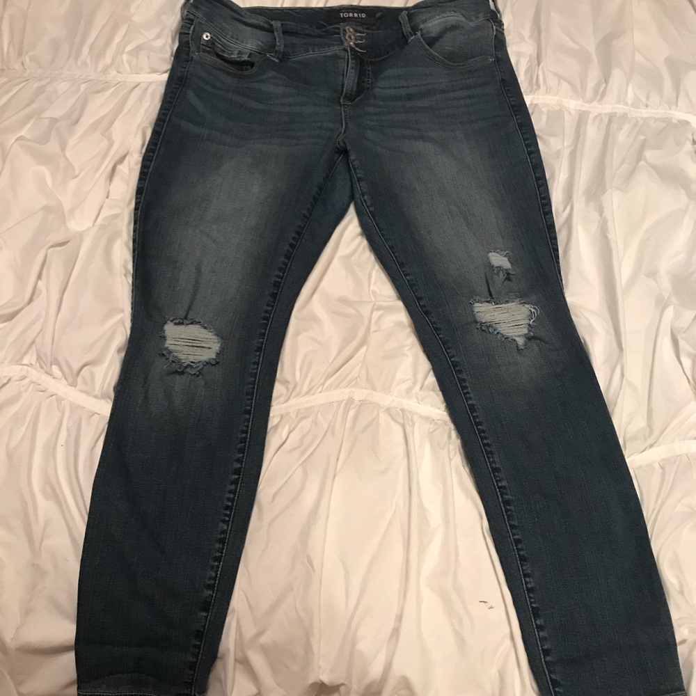 EUC size 16R Distressed Torrid Jeggings
